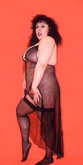 25P Busty bbw mature Lola 