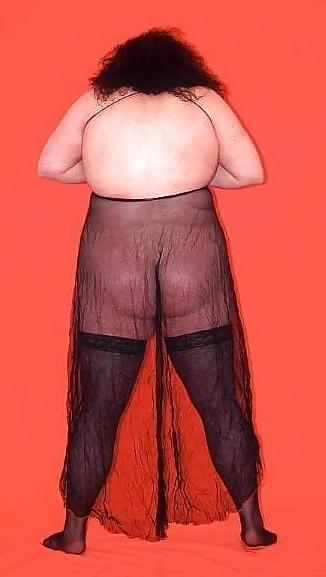 25P Busty bbw mature Lola 