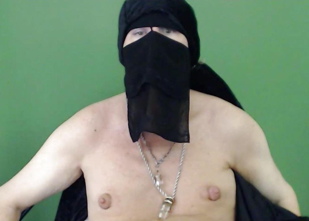11P Small Arab Tits Big Nipples