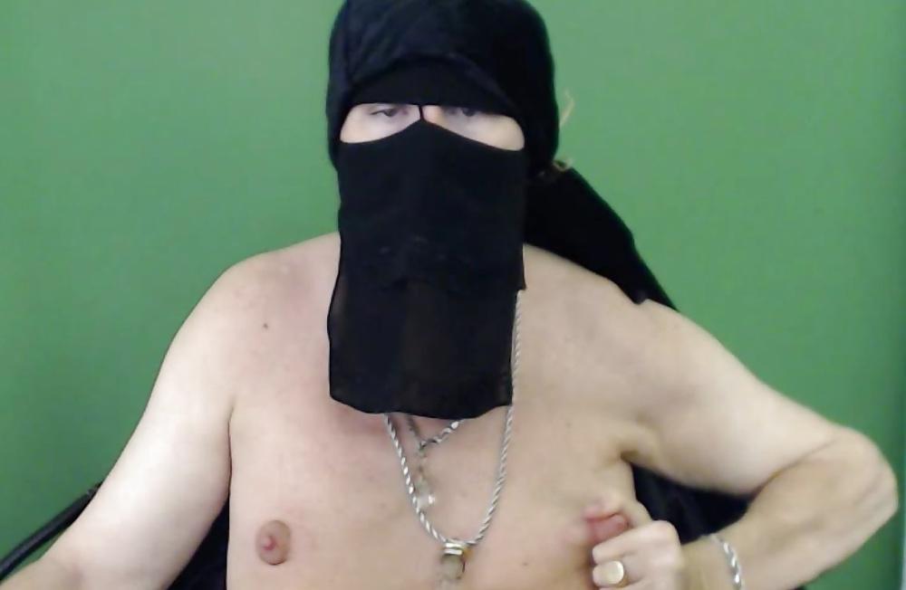 11P Small Arab Tits Big Nipples