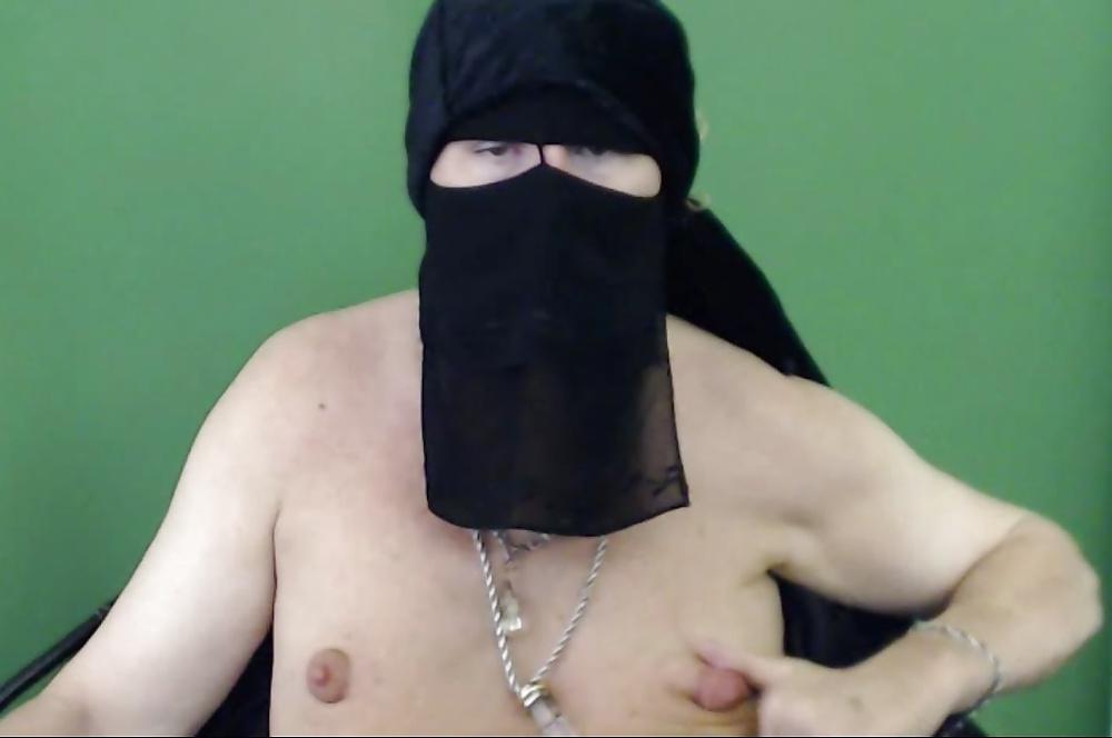 11P Small Arab Tits Big Nipples