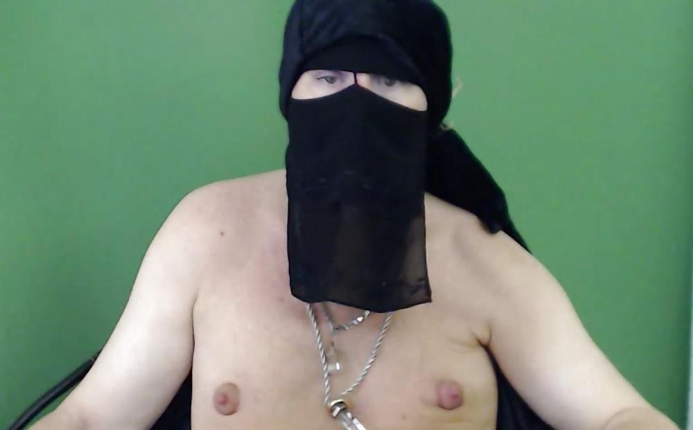 11P Small Arab Tits Big Nipples