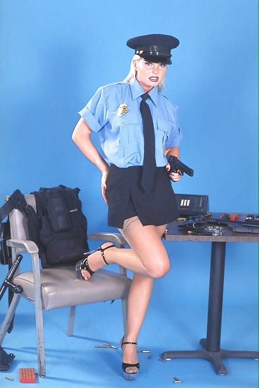 25P Police officer Sylvia