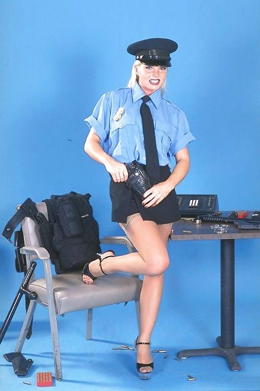 25P Police officer Sylvia
