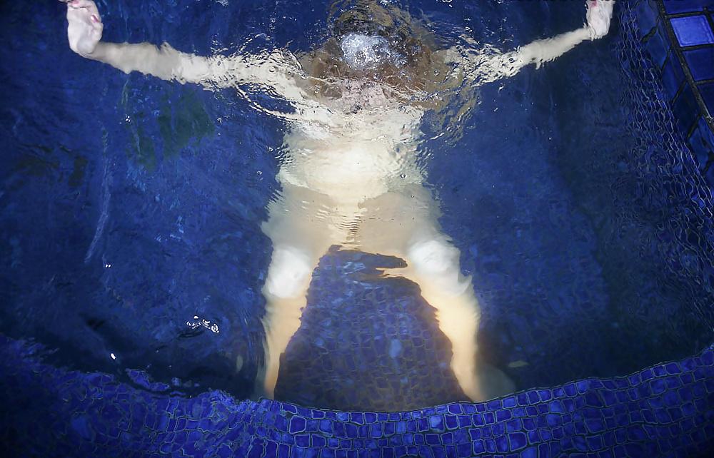16P Delilah in the swimming pool 