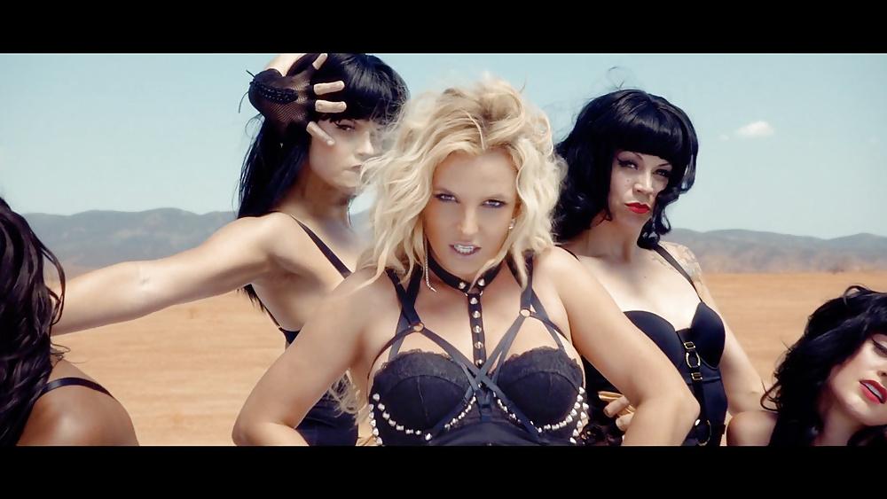 25P Britney Spears