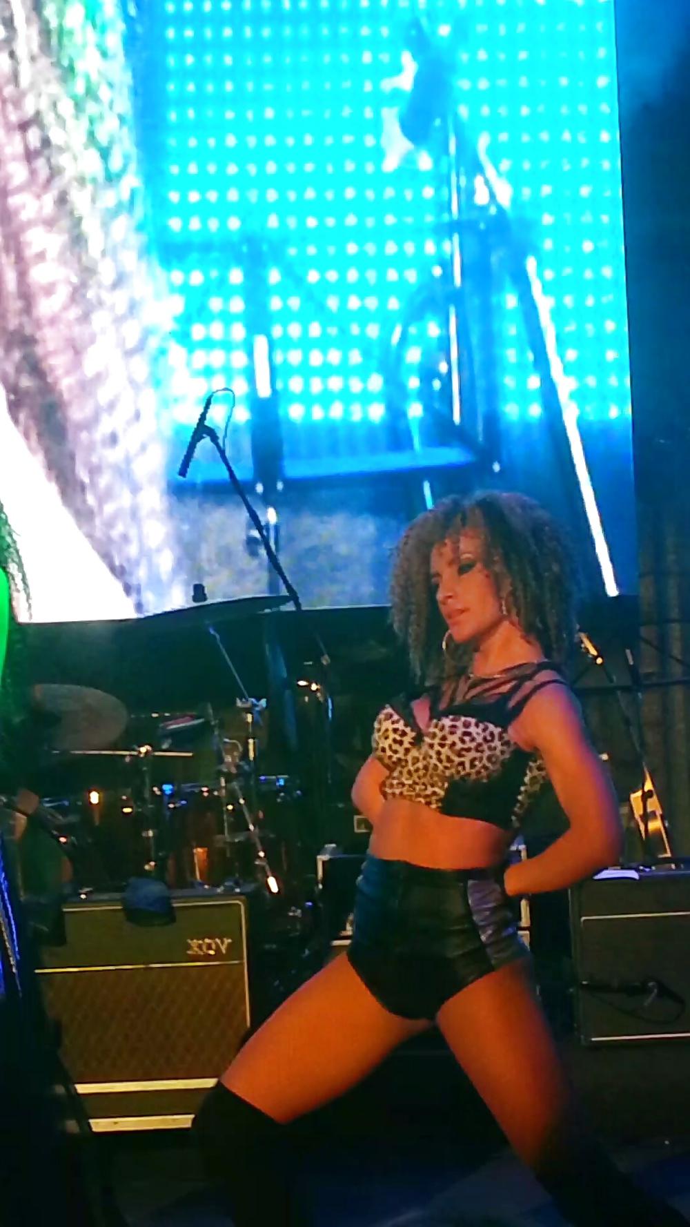 25P Spy sexy dancer romanian