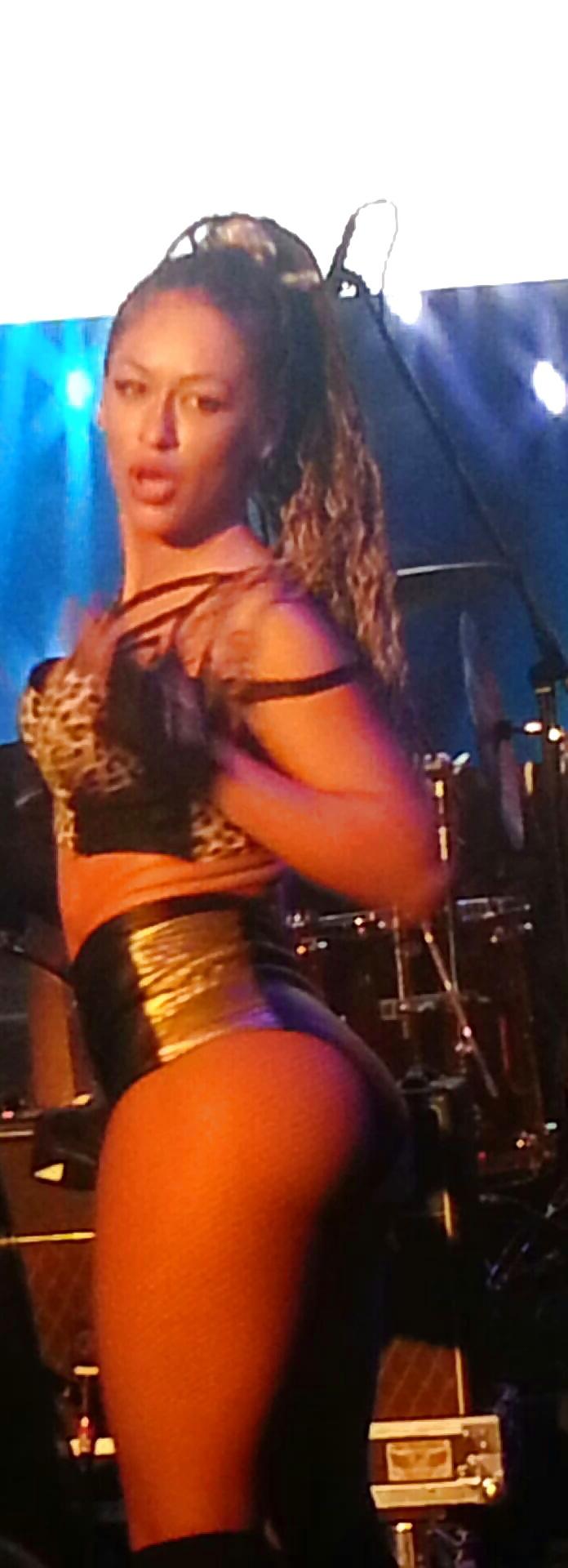 25P Spy sexy dancer romanian