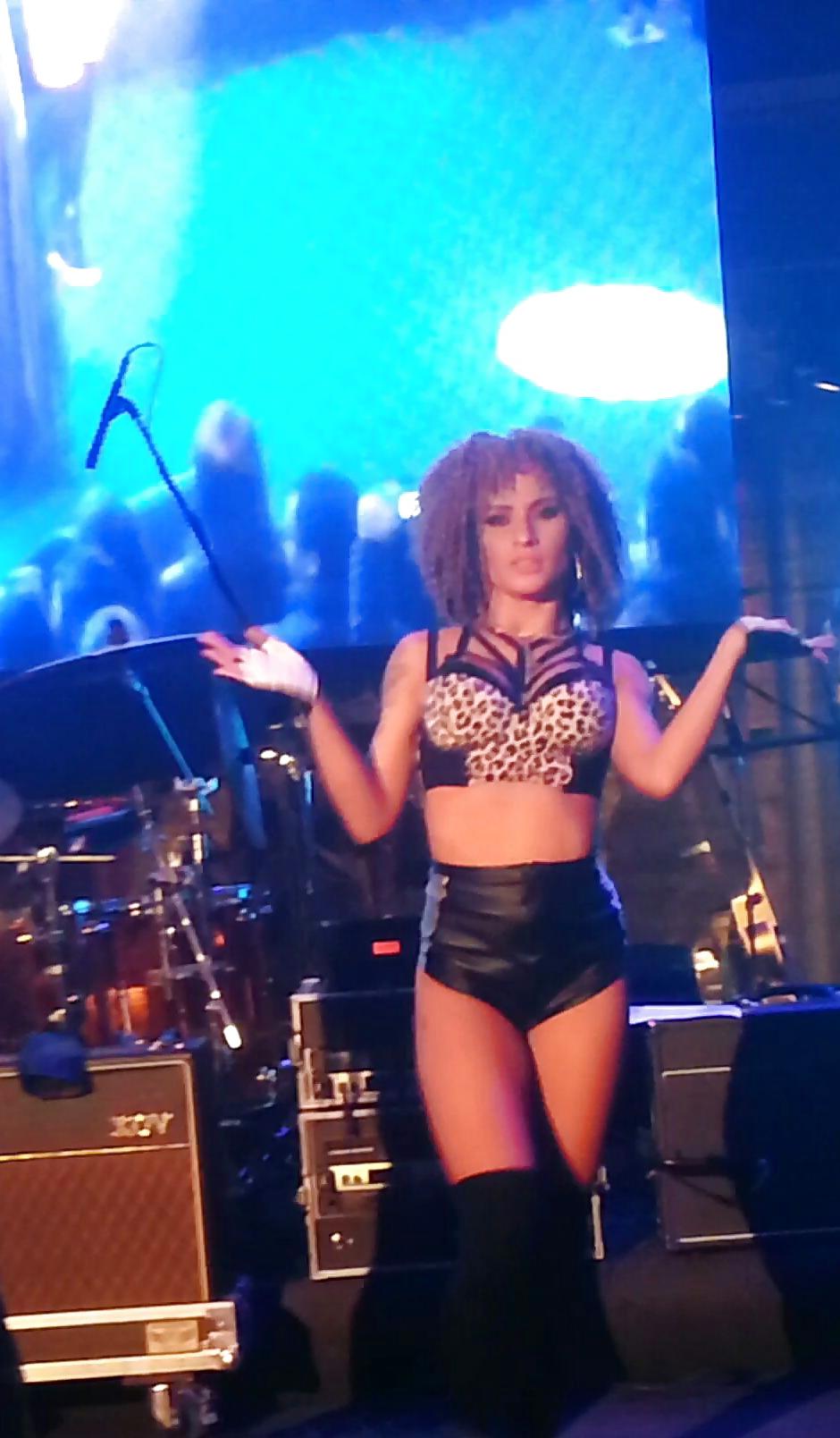 25P Spy sexy dancer romanian