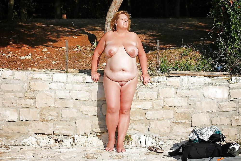 25P Gorgeous BBW! (Older Plumper)