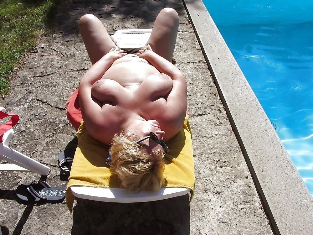 25P Gorgeous BBW! (Older Plumper)