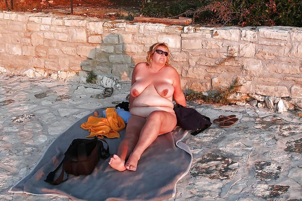 25P Gorgeous BBW! (Older Plumper)