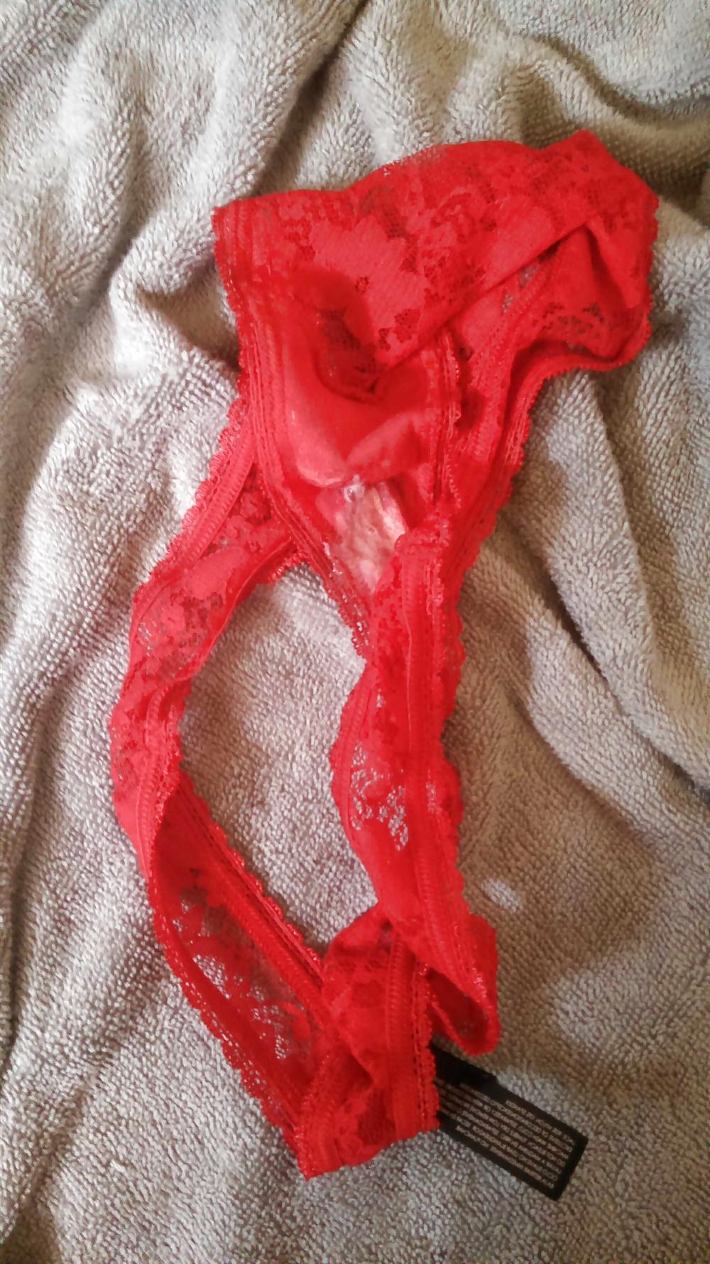 4P Back from boyfriend  in red lacy messy panties for me
