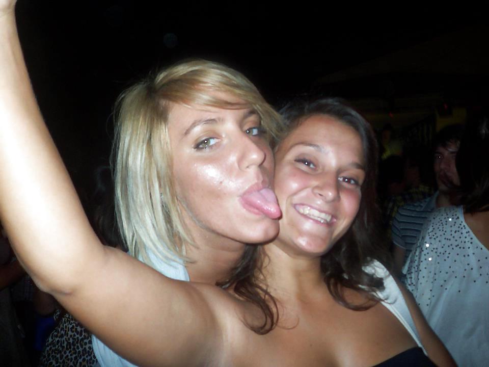 10P Real Young Mom and Old girl, i want to fuck!