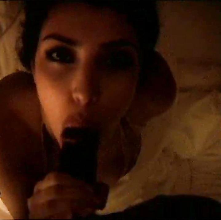 13P Hot Blowjob Pics of a celebrity Slut !!!