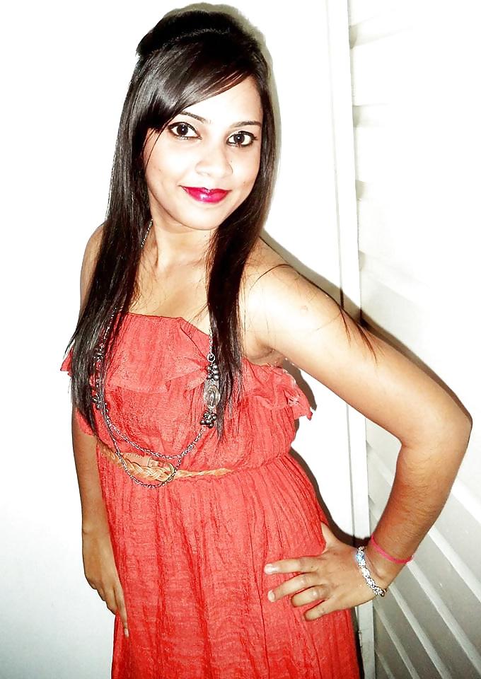 25P Exotic Indian sexy girls