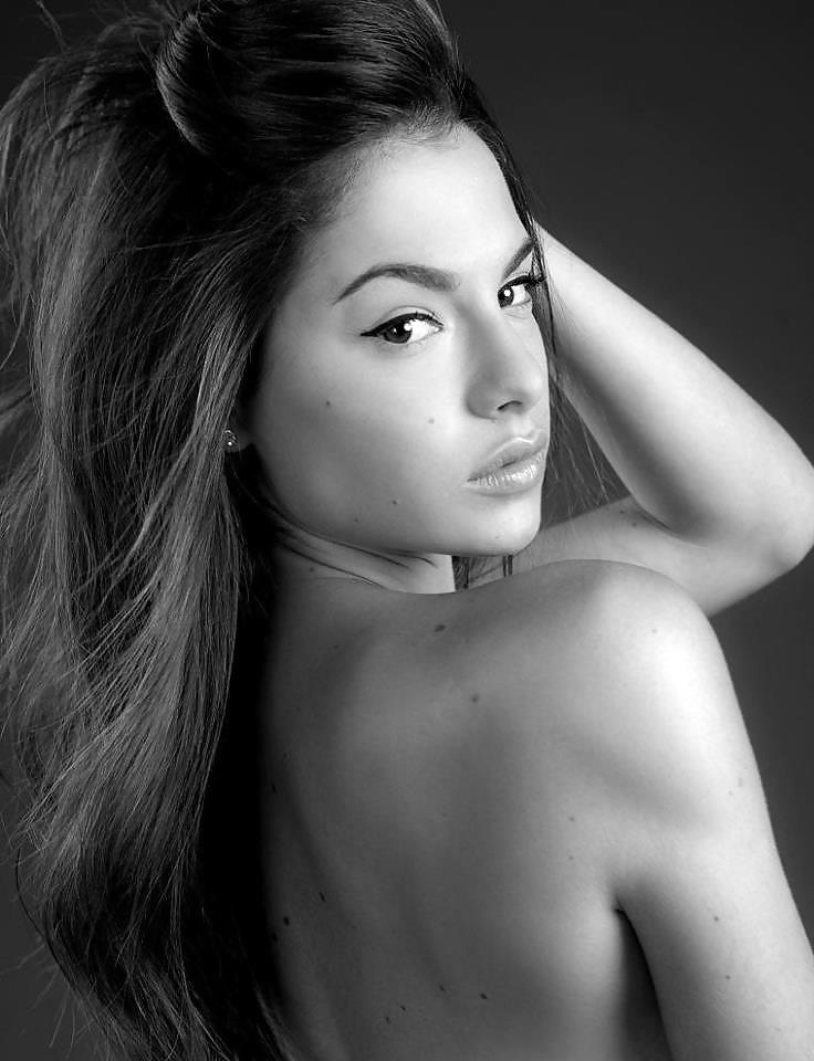12P Italian hottie Carlotta