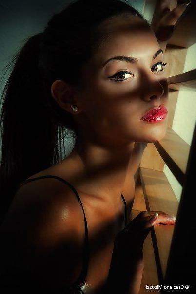 12P Italian hottie Carlotta