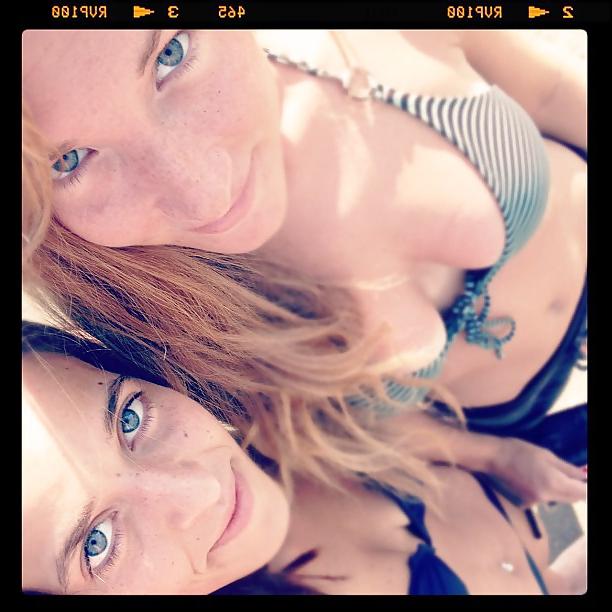 25P Italian hot girls