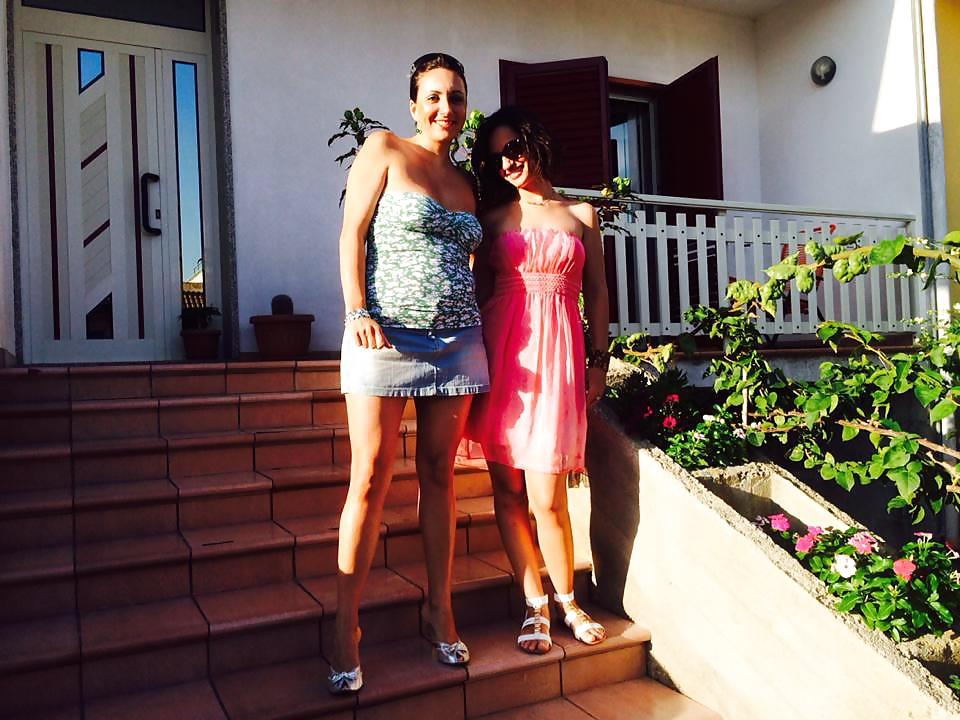 25P Italian hot girls