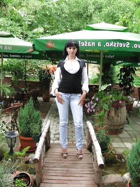 25P Serbian Milf