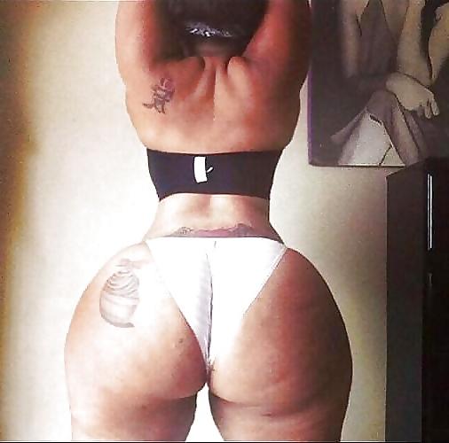 25P I'll go balls deep in that booty