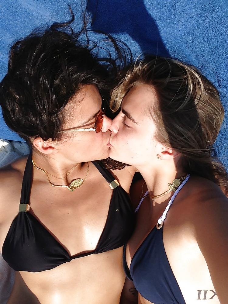 24P Celebrity cell pics fappening