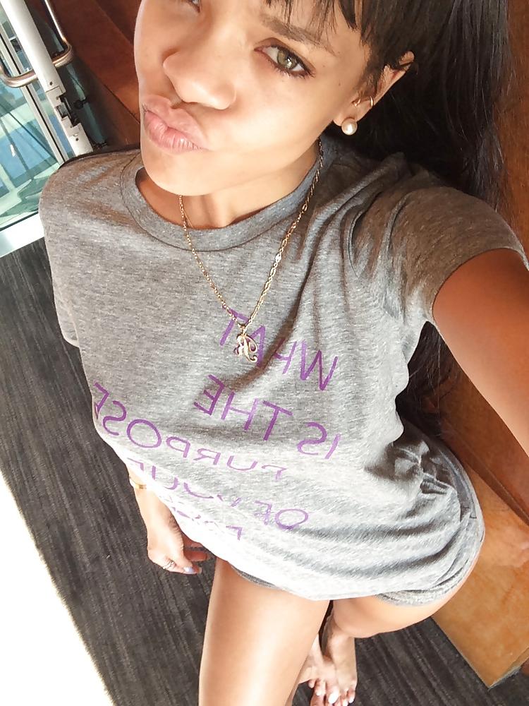 24P Celebrity cell pics fappening
