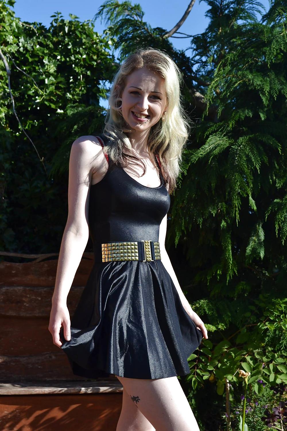 10P Irish goth girl from Cork