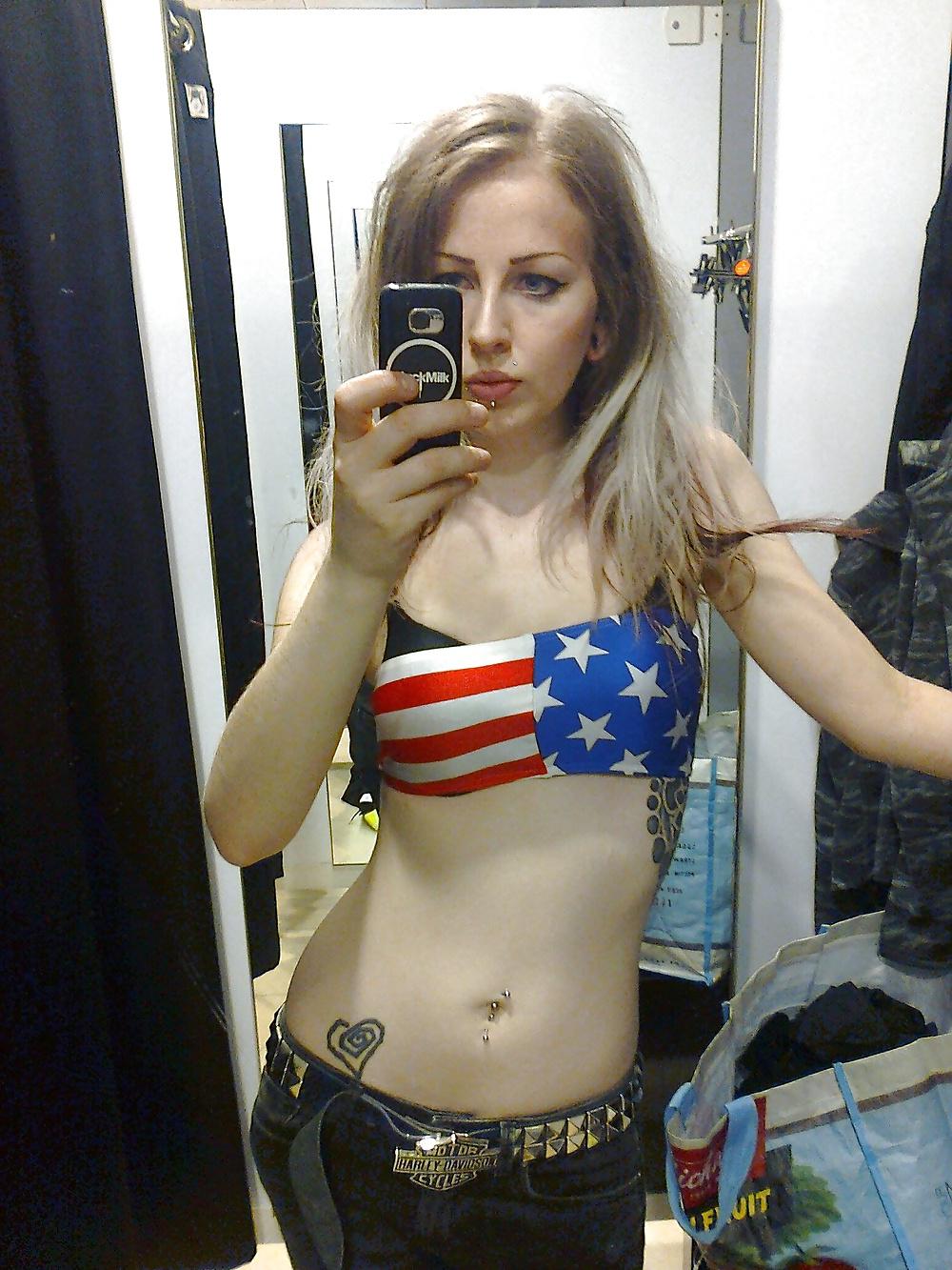 10P Irish goth girl from Cork