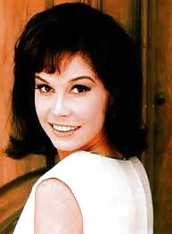 25P I wish I could have fucked her back then---Mary Tyler Moore