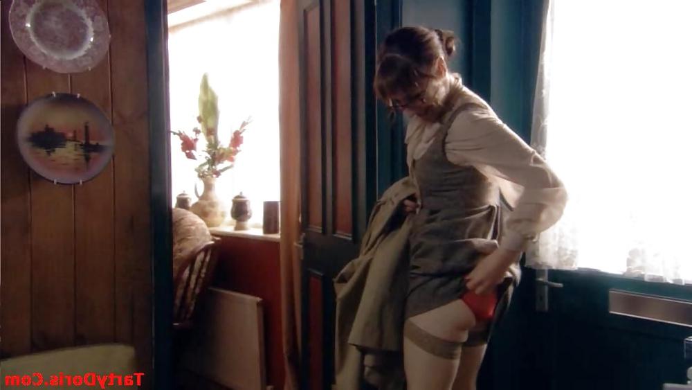 24P Mature celebrity Pauline McLynn  (52) 