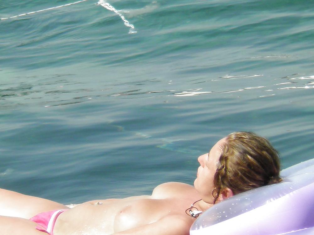 22P Italian ugly girl with so hard tits