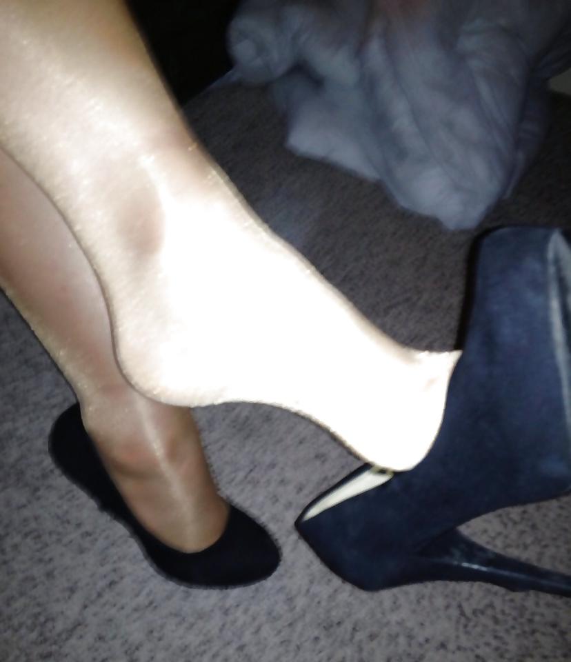 24P Tan nylons