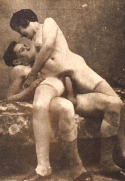 25P RETRO VINTAGE PORN PICTURES 