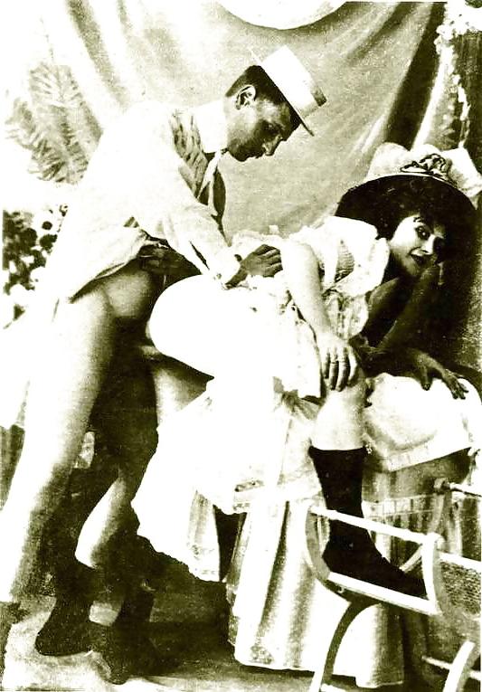 25P RETRO VINTAGE PORN PICTURES 