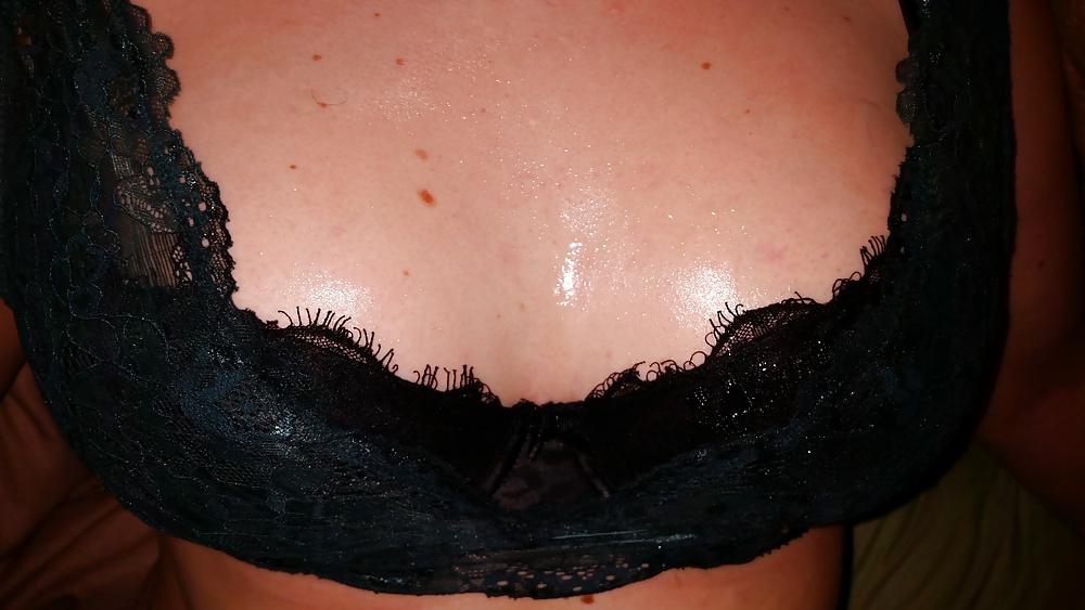 25P Cum on tits