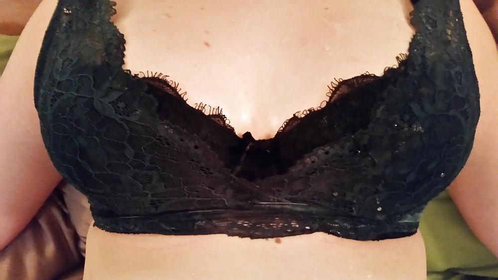 25P Cum on tits