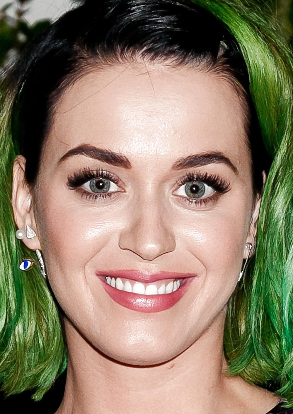 25P Celebrity Fuckface Favourites II