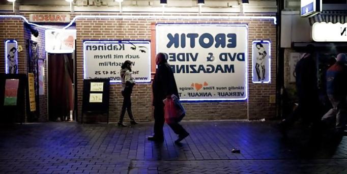 25P European street prostitutes