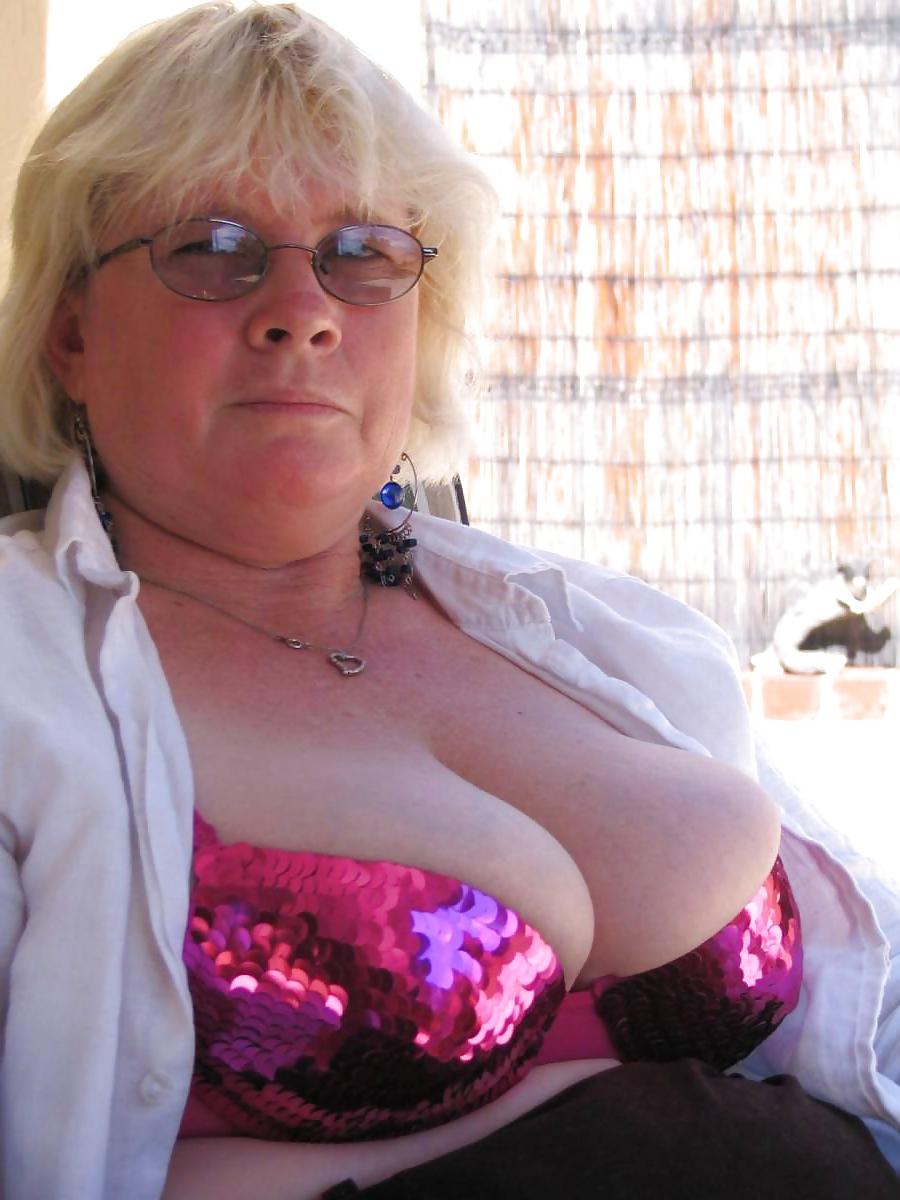 15P Mature-BBW-Ladies 548