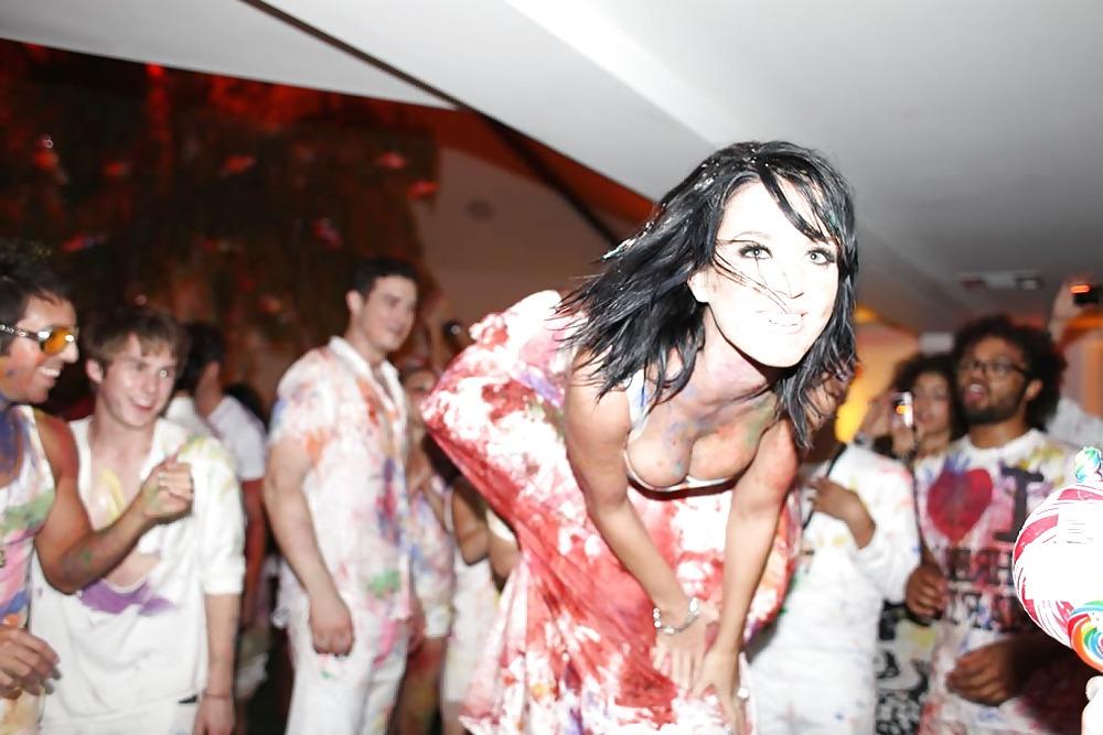 25P Katy Perry's Ass