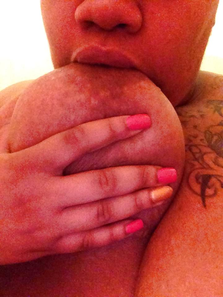 25P Jasmine(Big Tits Huge Areolas) & A Pretty Pussy