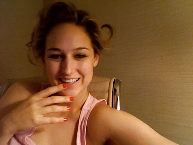 25P LeeLee Sobieski nude leaks FULL SET