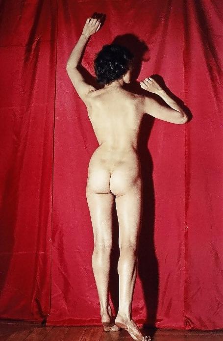 25P Vintage Striptease 1