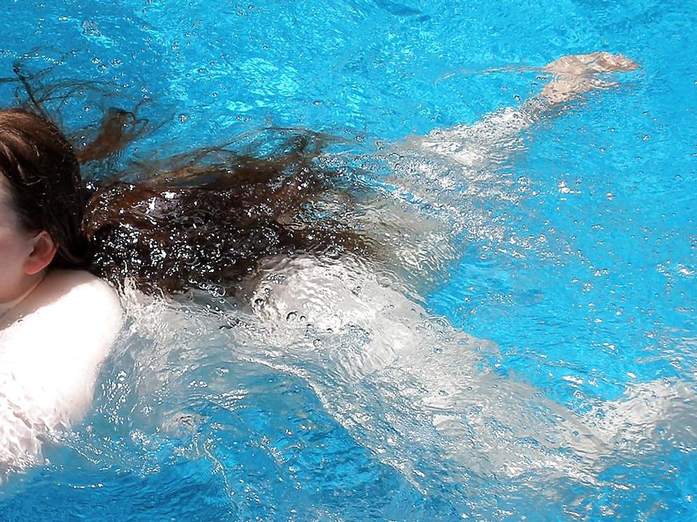 11P Swimming pool Relaxation