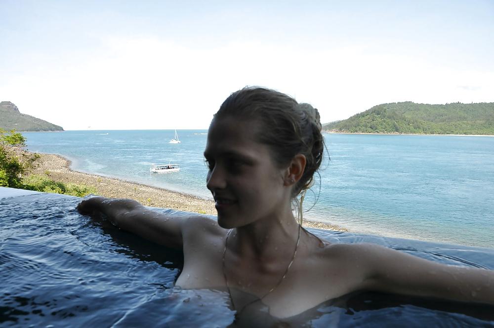 17P Teresa By the Pool