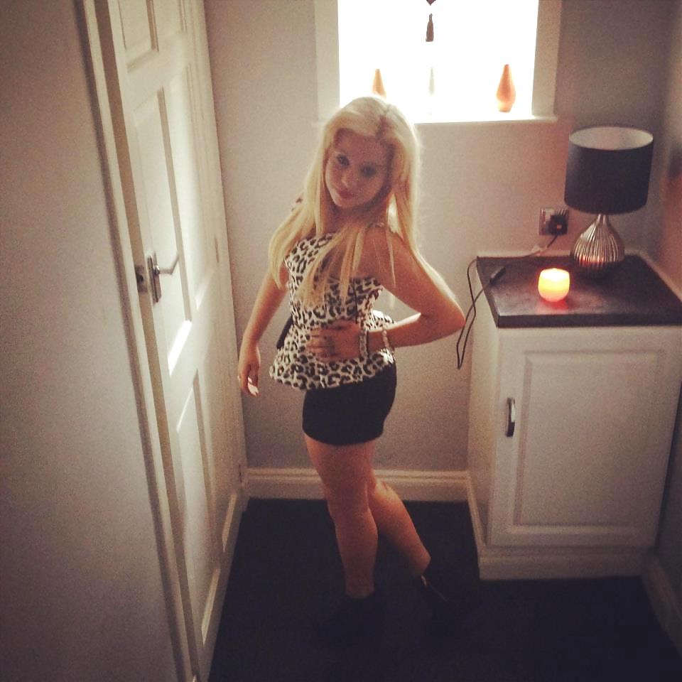 25P Chav sluts to empty your balls in 