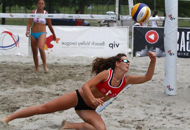 21P Serbian hot volleyball girls