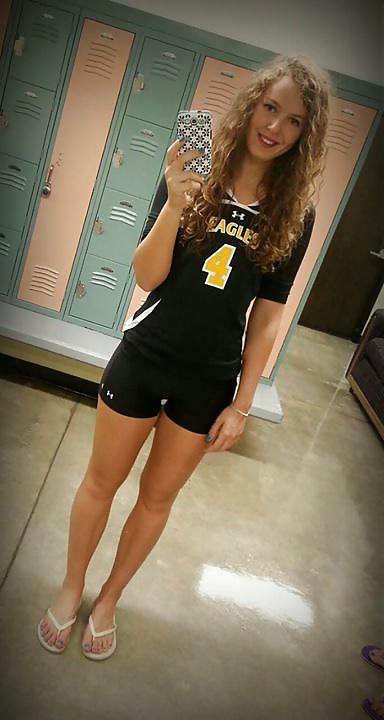 21P Serbian hot volleyball girls